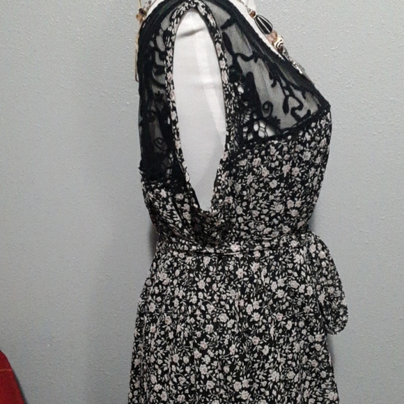 Clothing Obsessed Company Dress Curvy Fit - Picture 4 of 12